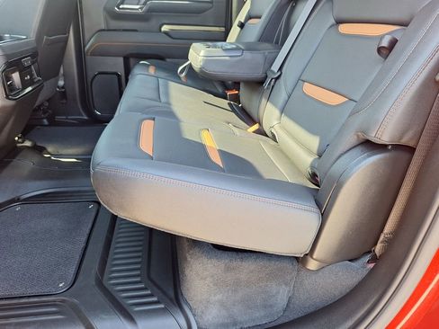 Used 2024 GMC Sierra 1500 AT4 w/ Technology Package image 23