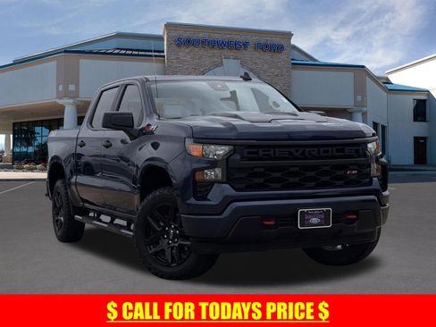 Used 2022 Chevrolet Silverado 1500 Custom Trail Boss w/ LPO, Dark Essentials Package image 1
