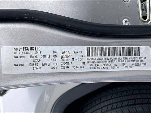 Used 2019 Jeep Compass Latitude w/ Cold Weather Group AWD/4WD image 19