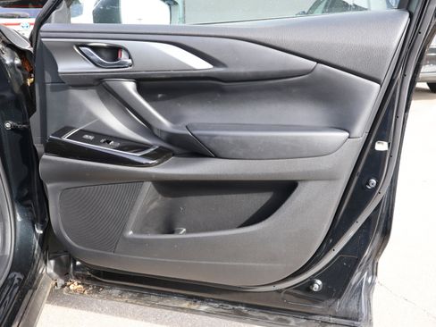 Used 2023 MAZDA CX-9 Touring image 9