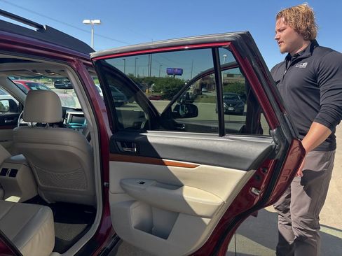 Used 2013 Subaru Outback 2.5i Limited AWD/4WD image 33