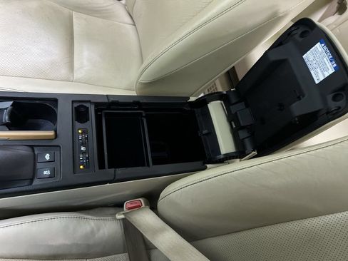 Used 2015 Lexus RX 450h AWD image 25