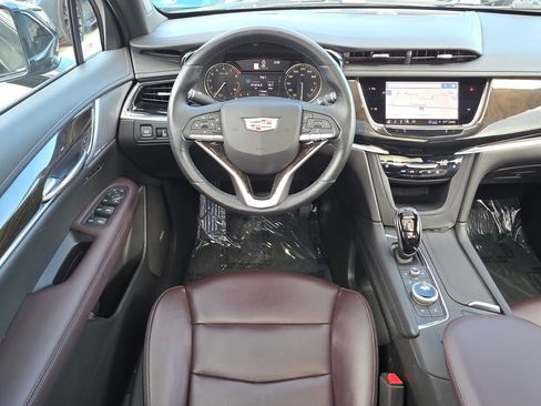 Used 2022 Cadillac XT6 Premium Luxury image 23