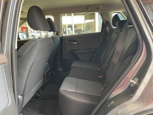 Used 2023 Nissan Rogue SV FWD image 16
