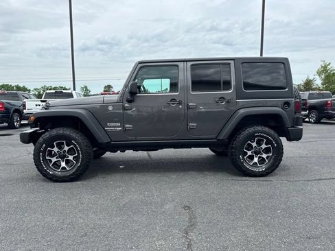 Used 2018 Jeep Wrangler Unlimited Sport S AWD/4WD image 24