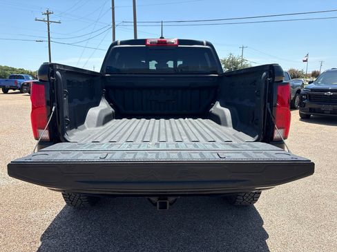 Used 2025 Chevrolet Colorado ZR2 AWD/4WD image 31