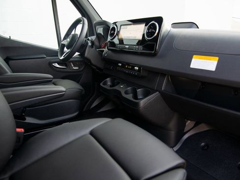 New 2025 Mercedes-Benz Sprinter 2500 image 14