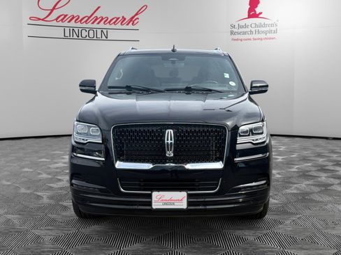Used 2023 Lincoln Navigator Reserve AWD/4WD image 8