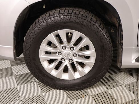 Used 2018 Lexus GX 460 Premium w/ Premium Package image 19