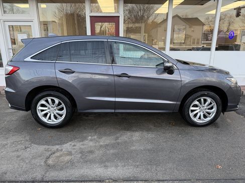 Used 2017 Acura RDX AWD w/ Technology Package image 2