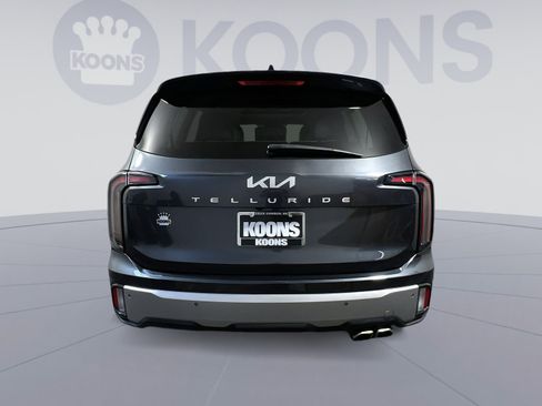 Used 2023 Kia Telluride EX w/ EX Captain's Chair Package FWD image 10