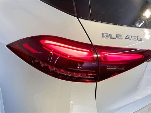 New 2026 Mercedes-Benz GLE 450 4MATIC image 5