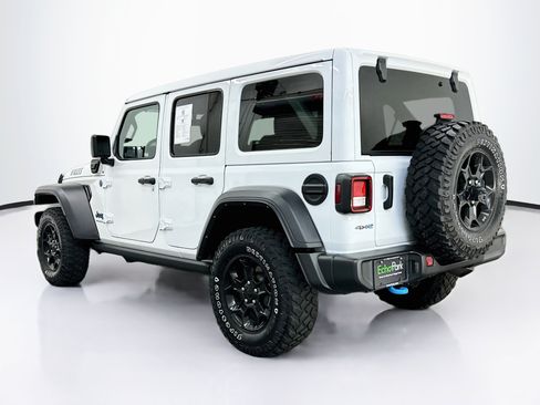 Used 2023 Jeep Wrangler Unlimited w/ Sun & Screen Package AWD/4WD image 5