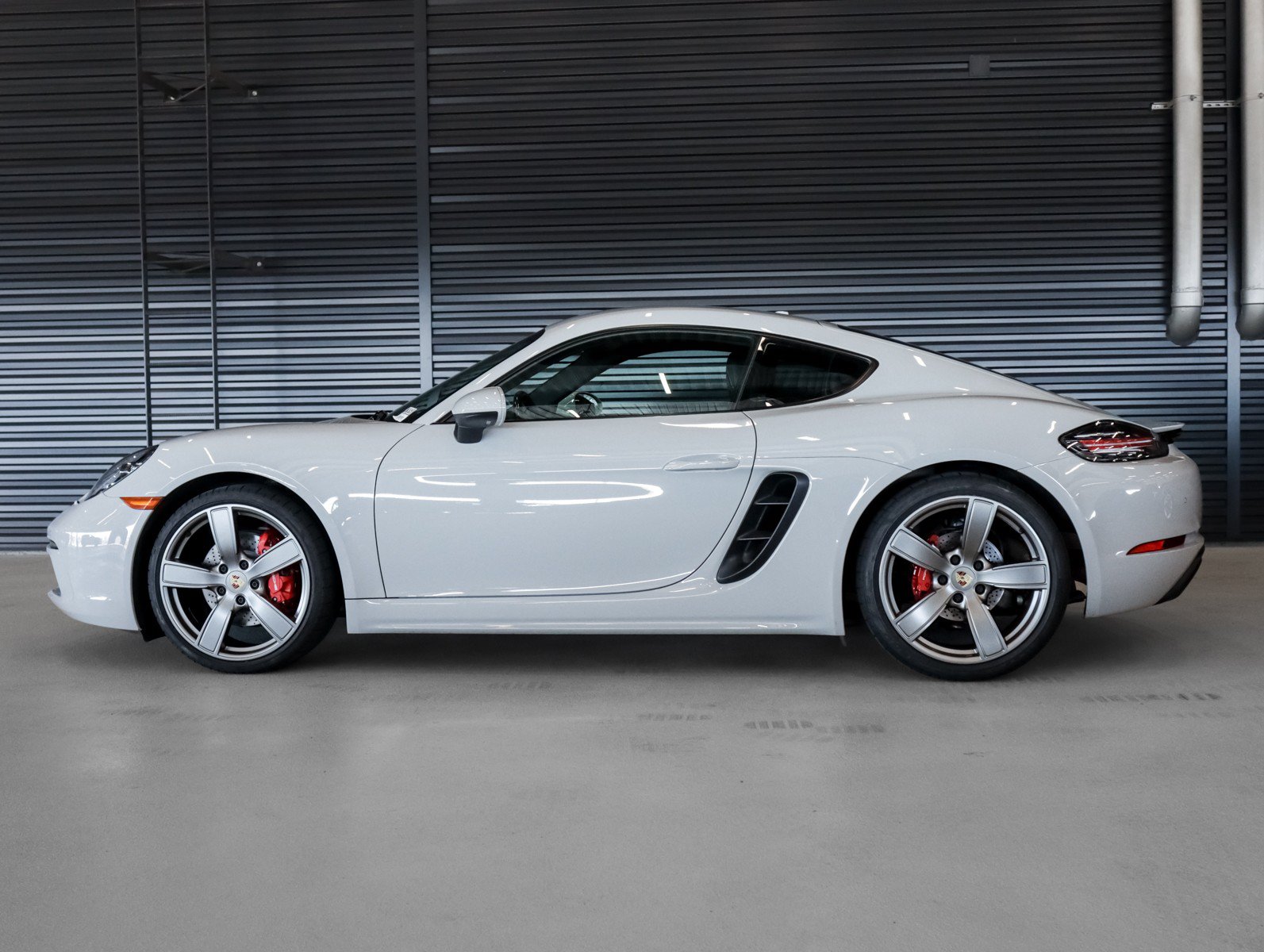 Certified 2024 Porsche 718 Cayman S RWD image 2