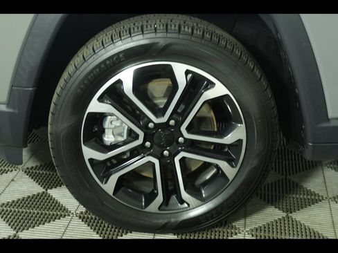 Certified 2023 Jeep Compass Limited AWD/4WD image 8
