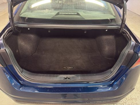 Used 2021 Nissan Altima 2.0 SR FWD image 32