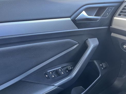 Used 2022 Volkswagen Jetta Sport image 12