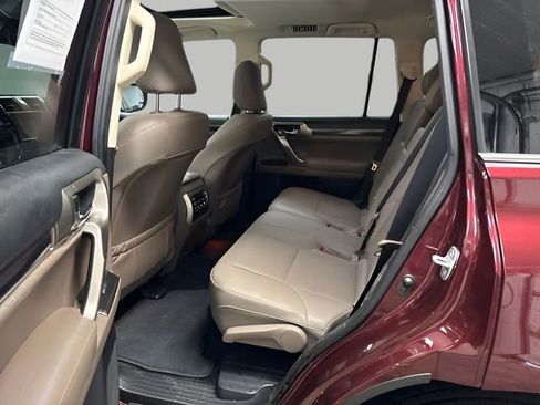 Used 2021 Lexus GX 460 Premium w/ Premium Package image 28