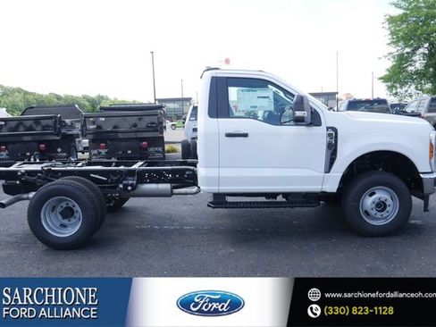New 2026 Ford F350 XL w/ XL Chrome Package AWD/4WD image 1