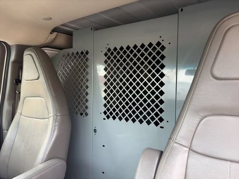 Used 2021 Chevrolet Express 2500 RWD image 15