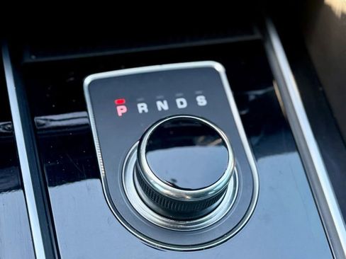 Used 2018 Jaguar F-PACE Premium image 40