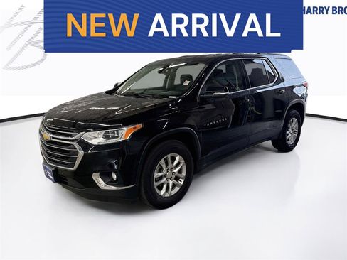 Used 2021 Chevrolet Traverse LT AWD/4WD image 1