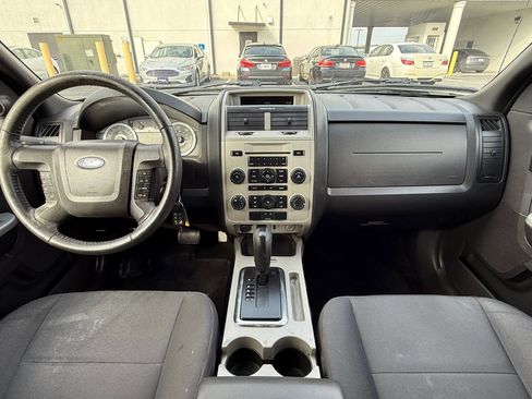Used 2011 Ford Escape XLT w/ 202A Rapid Spec Order Code image 3