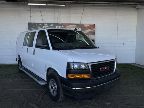 Used 2024 GMC Savana 2500 w/ Driver Convenience Package image 7