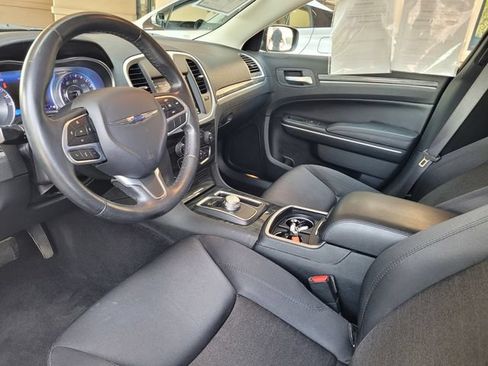 Used 2019 Chrysler 300 Touring w/ Sport Appearance Package RWD image 12