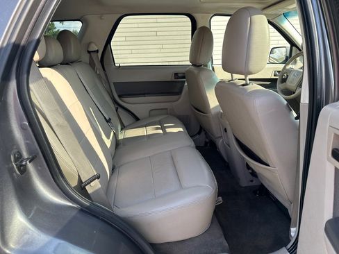 Used 2010 Ford Escape XLT image 15