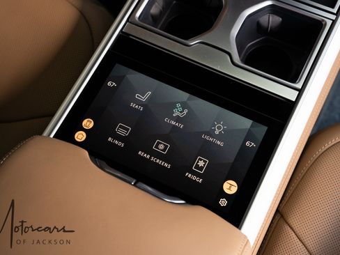 Used 2023 Land Rover Range Rover SV image 19