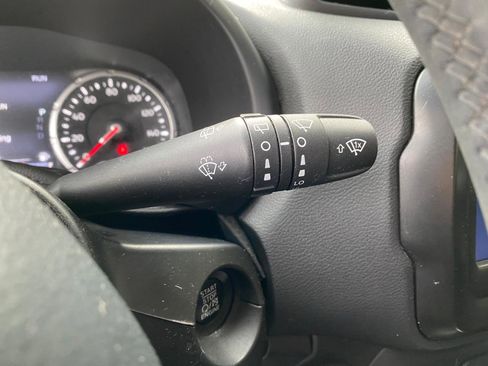 Used 2021 Jeep Renegade Latitude image 64