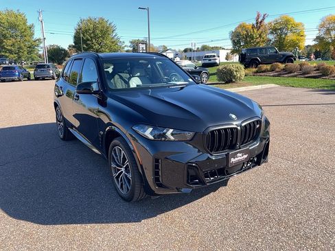 Used 2025 BMW X5 M60i w/ Climate Comfort Package image 3
