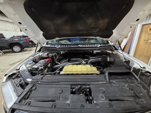 Used 2019 Ford F150 Lariat w/ FX4 Off-Road Package image 12