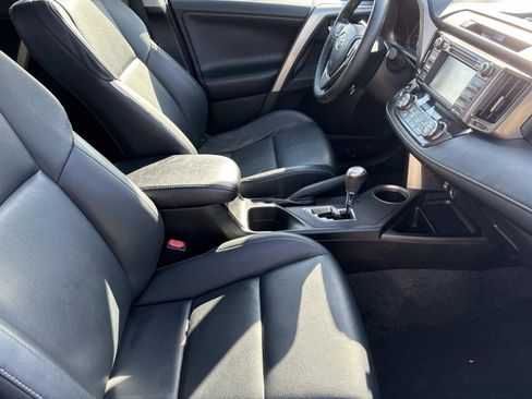 Used 2013 Toyota RAV4 Limited image 34