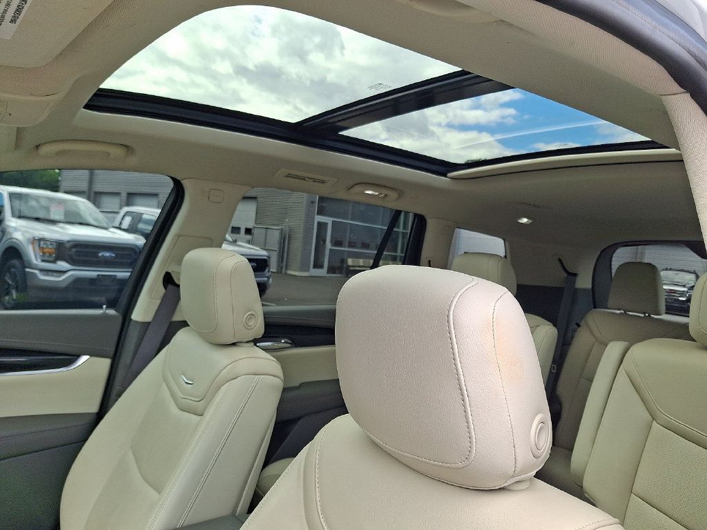 Used 2024 Cadillac XT6 Premium Luxury w/ LPO, Floor Liner Package AWD/4WD image 18