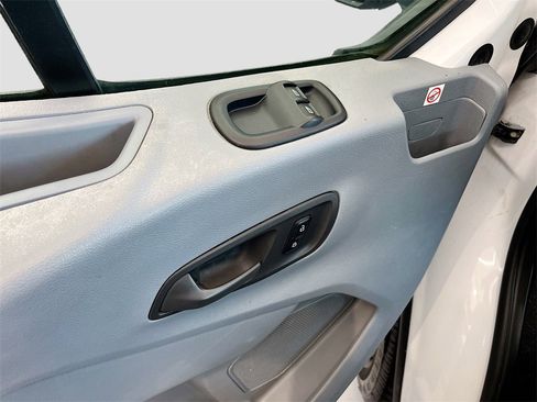 Used 2019 Ford Transit 250 148 Medium Roof image 17