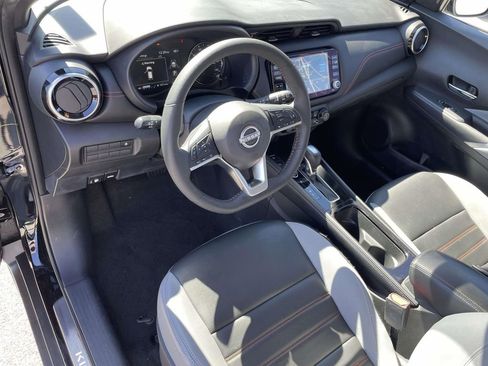Used 2022 Nissan Kicks SR w/ Premium Package image 16