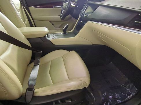 Certified 2019 Cadillac XT5 Luxury image 27