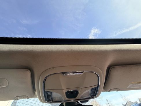 Used 2014 Jeep Cherokee Trailhawk w/ Comfort/Convenience Group image 9