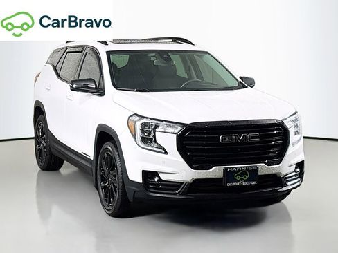 Certified 2024 GMC Terrain SLT w/ Infotainment Package II image 1