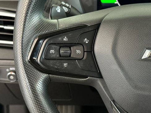 Used 2023 Chevrolet Bolt EUV LT FWD image 30
