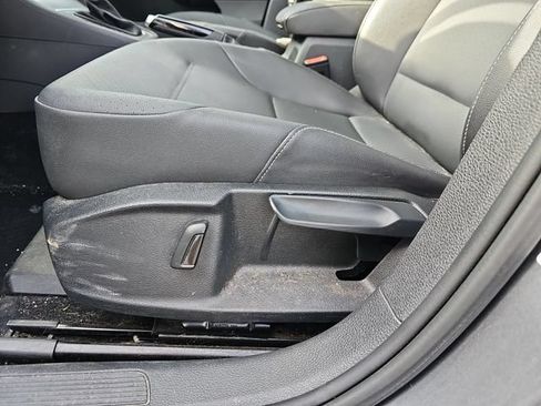 Used 2015 Volkswagen Golf TDI SE FWD image 12