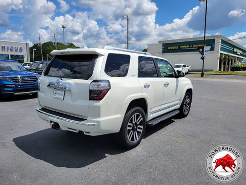 Used 2022 Toyota 4Runner Limited AWD/4WD image 6