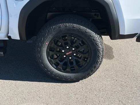 New 2026 GMC Canyon Elevation image 15