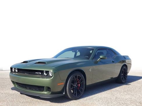 Used 2023 Dodge Challenger SRT Hellcat w/ Driver Convenience Group RWD image 2