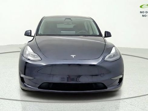 Used 2024 Tesla Model Y Performance AWD/4WD image 2
