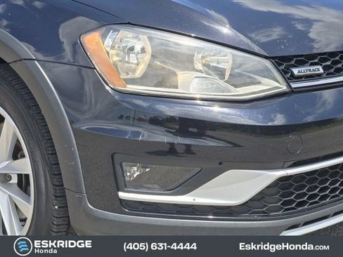Used 2017 Volkswagen Golf Alltrack S AWD/4WD image 9