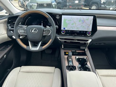Used 2025 Lexus RX 350 w/ Accessory Package (P3) AWD/4WD image 17
