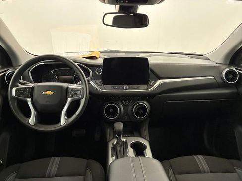 Certified 2025 Chevrolet Blazer LT w/ Convenience Package AWD/4WD image 20